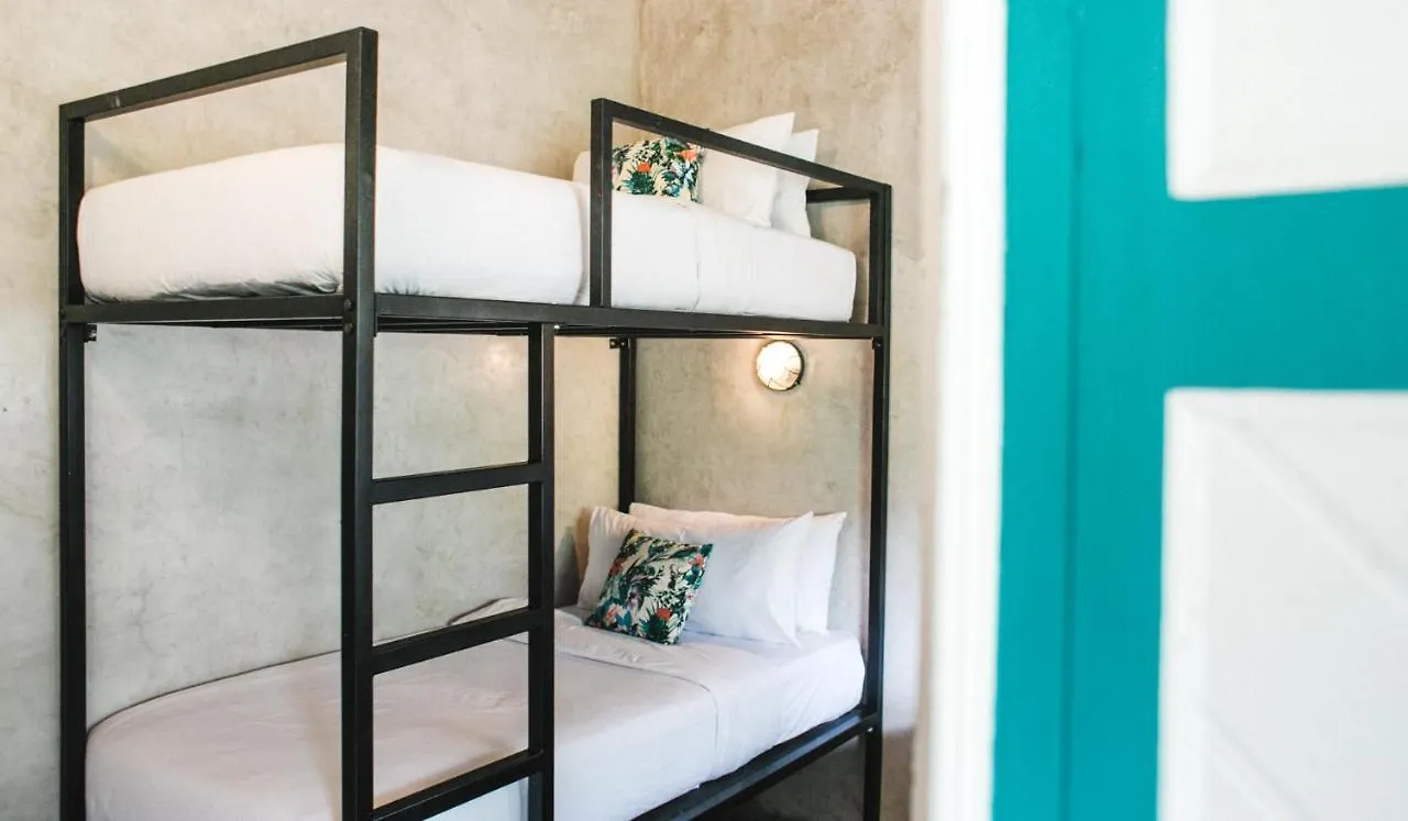 Kosta Hostel Seminyak 0*,  Indonesia